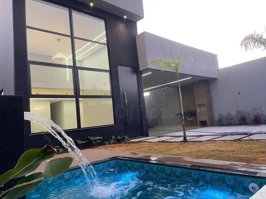 Casa com 3 quartos à venda, 300m2 em Anapolis - GO - imagem 1 Foto 1 de Casa com 3 quartos à venda, 300m2 em Anapolis - GO