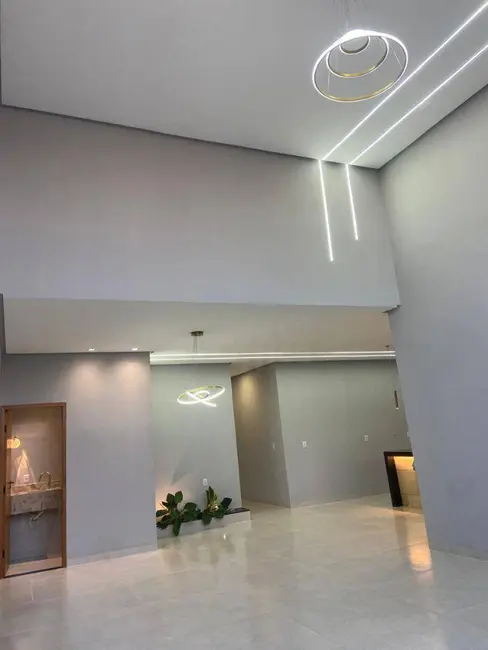 Casa com 3 quartos à venda, 300m2 em Anapolis - GO - imagem 8 Foto 8 de Casa com 3 quartos à venda, 300m2 em Anapolis - GO