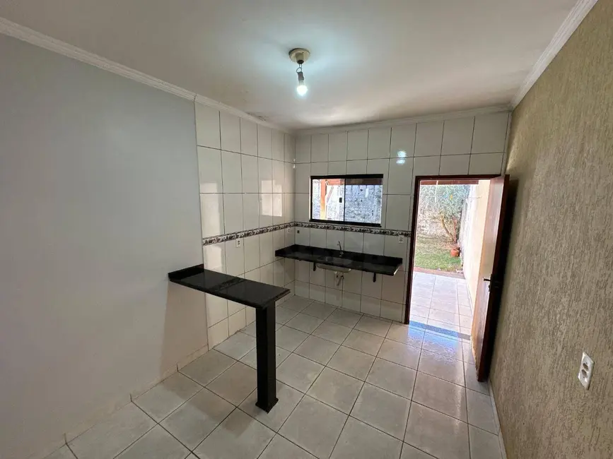 Casa com 3 quartos à venda, 200m2 em Parque Brasília 2ª Etapa, Anapolis - GO - imagem 2 Foto 2 de Casa com 3 quartos à venda, 200m2 em Parque Brasília 2ª Etapa, Anapolis - GO