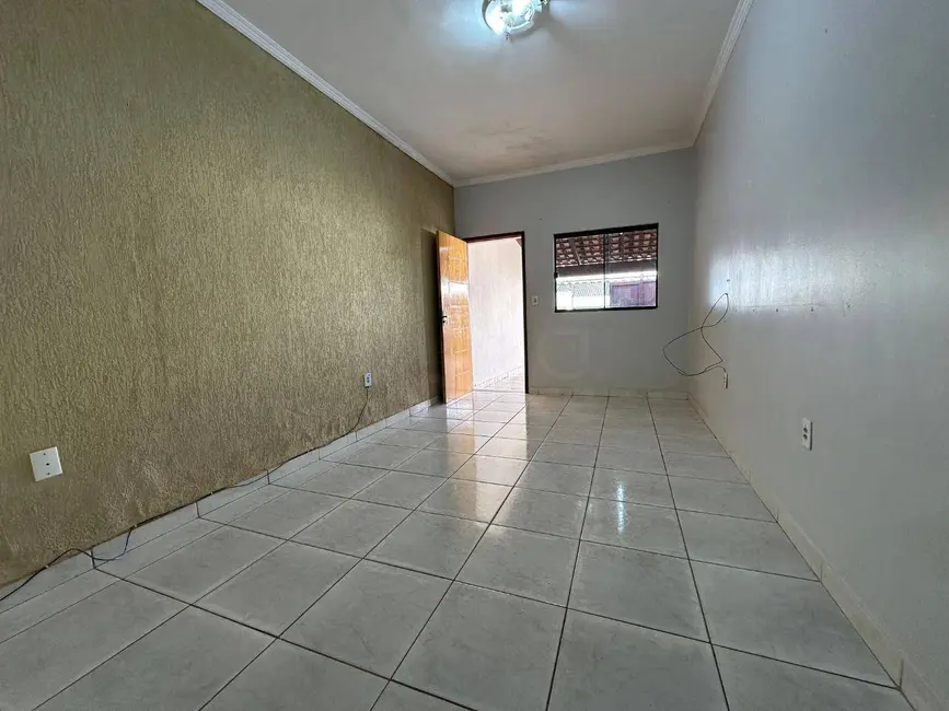 Casa com 3 quartos à venda, 200m2 em Parque Brasília 2ª Etapa, Anapolis - GO - imagem 4 Foto 4 de Casa com 3 quartos à venda, 200m2 em Parque Brasília 2ª Etapa, Anapolis - GO