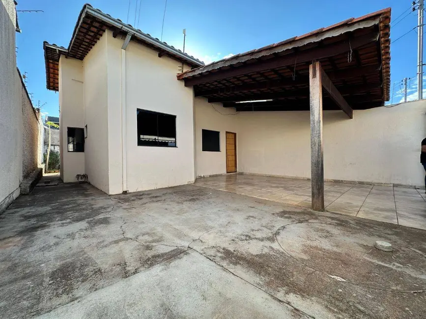 Casa com 3 quartos à venda, 200m2 em Parque Brasília 2ª Etapa, Anapolis - GO - imagem 7 Foto 7 de Casa com 3 quartos à venda, 200m2 em Parque Brasília 2ª Etapa, Anapolis - GO