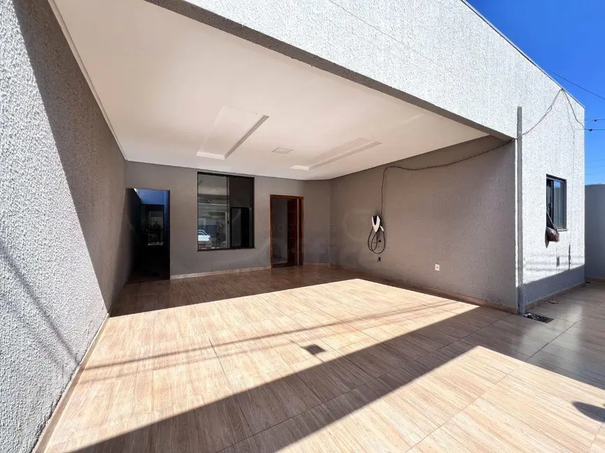 Foto 1 de Casa com 3 quartos à venda, 200m2 em Jardim Itália, Anapolis - GO
