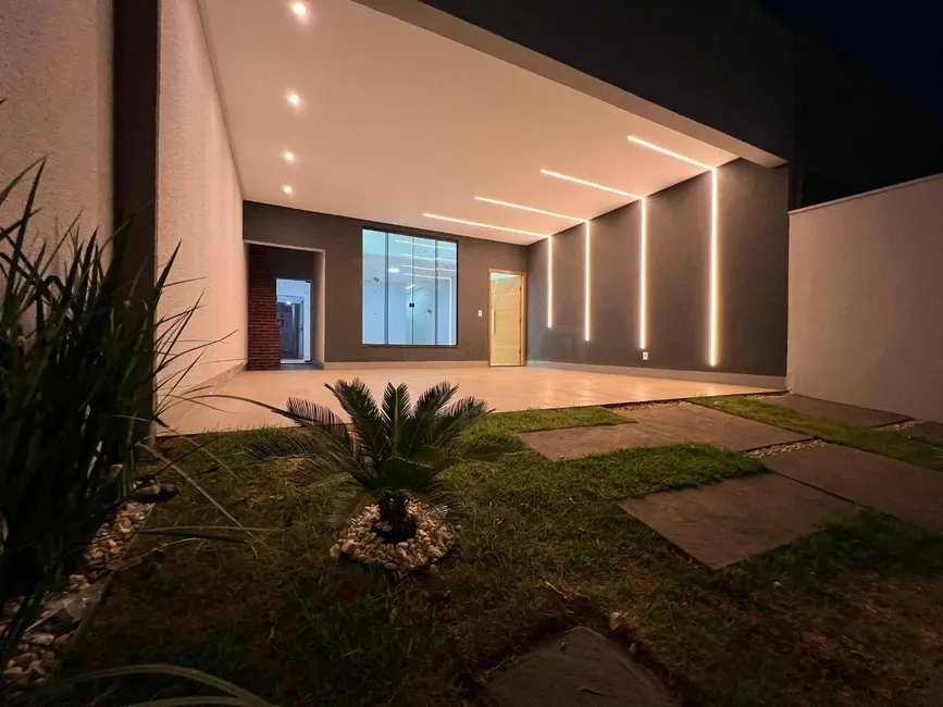 Foto 1 de Casa com 3 quartos à venda, 195m2 em Anapolis - GO