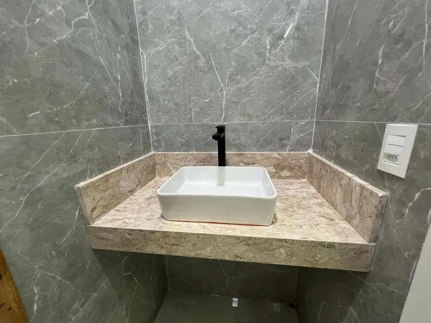 Foto 9 de Casa com 3 quartos à venda, 195m2 em Anapolis - GO