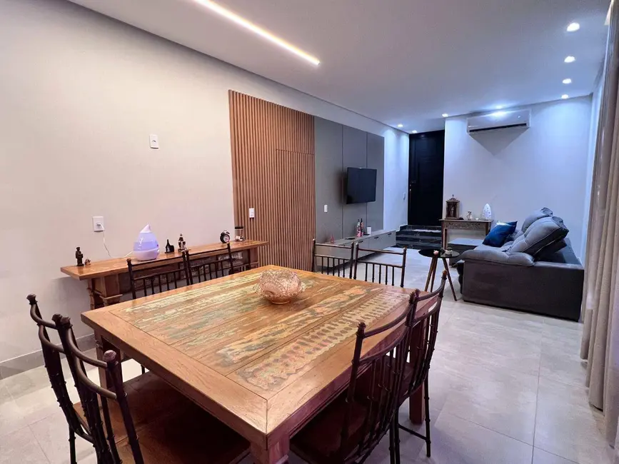 Foto 6 de Casa de Condomínio com 3 quartos à venda, 360m2 em Anapolis - GO