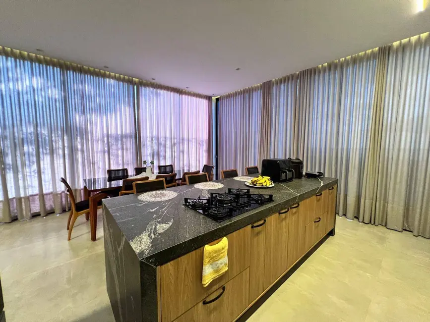 Foto 8 de Casa de Condomínio com 3 quartos à venda, 360m2 em Anapolis - GO