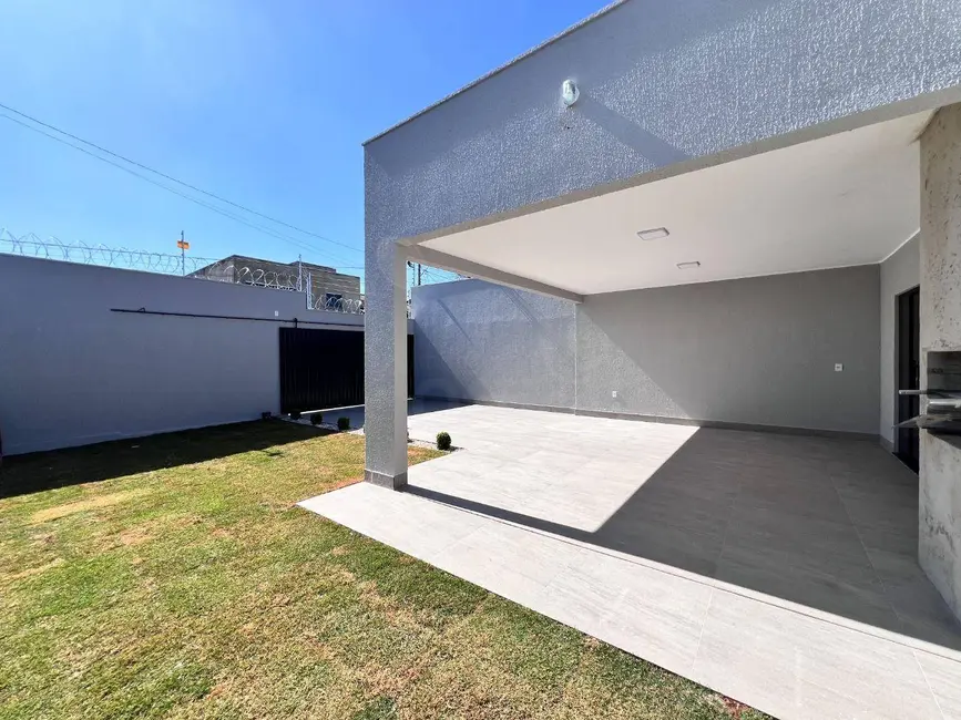 Casa com 3 quartos à venda, 200m2 em Jardim Itália, Anapolis - GO - imagem 3 Foto 3 de Casa com 3 quartos à venda, 200m2 em Jardim Itália, Anapolis - GO
