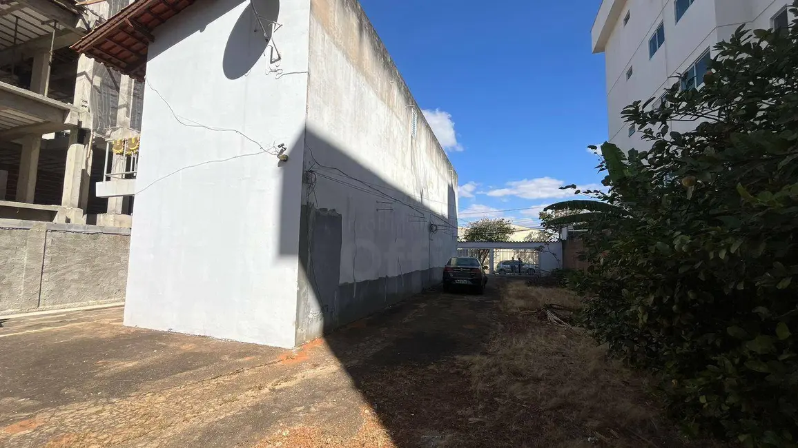 Foto 3 de Sobrado com 1 quarto à venda, 525m2 em Cidade Universitária, Anapolis - GO