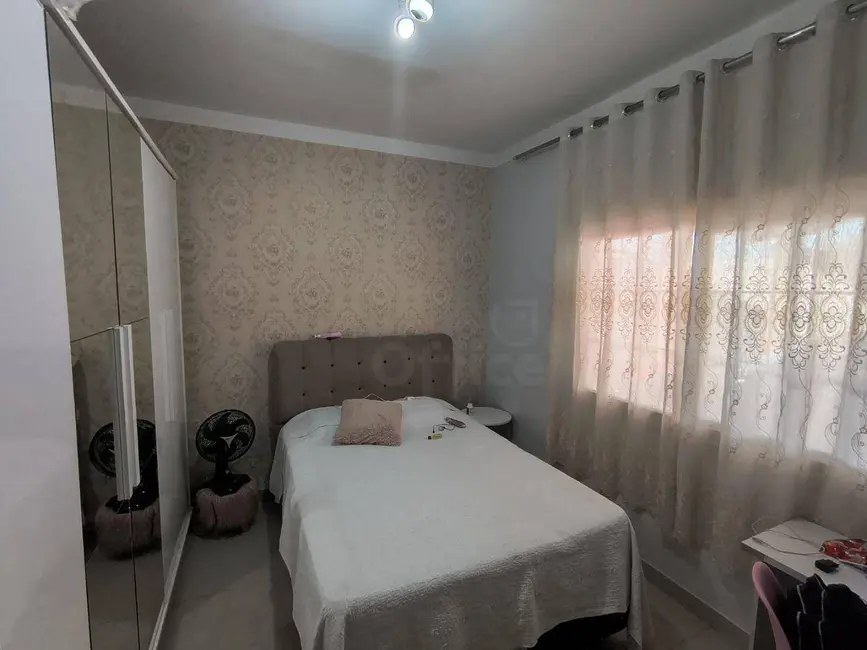 Casa com 3 quartos à venda, 234m2 em Vila Fabril, Anapolis - GO - imagem 5 Foto 5 de Casa com 3 quartos à venda, 234m2 em Vila Fabril, Anapolis - GO