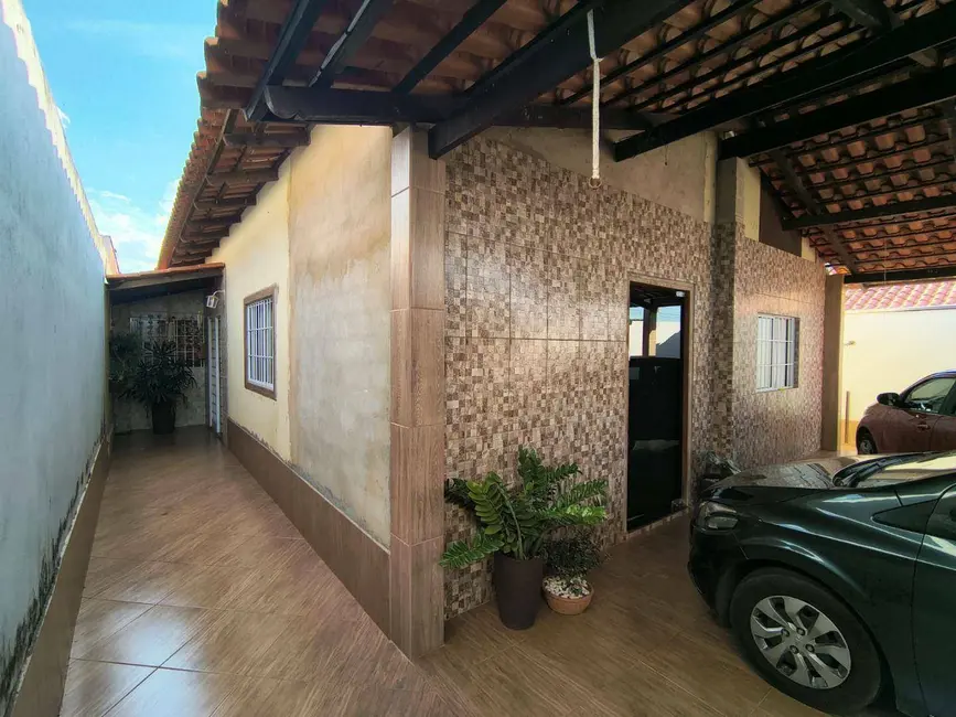 Casa com 3 quartos à venda, 234m2 em Vila Fabril, Anapolis - GO - imagem 1 Foto 1 de Casa com 3 quartos à venda, 234m2 em Vila Fabril, Anapolis - GO