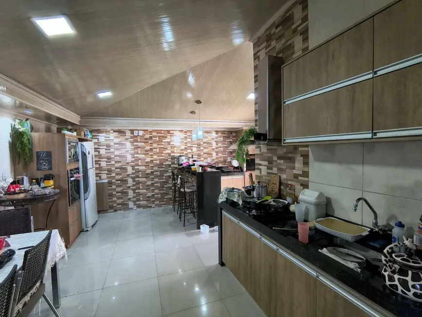 Casa com 3 quartos à venda, 234m2 em Vila Fabril, Anapolis - GO - imagem 6 Foto 6 de Casa com 3 quartos à venda, 234m2 em Vila Fabril, Anapolis - GO