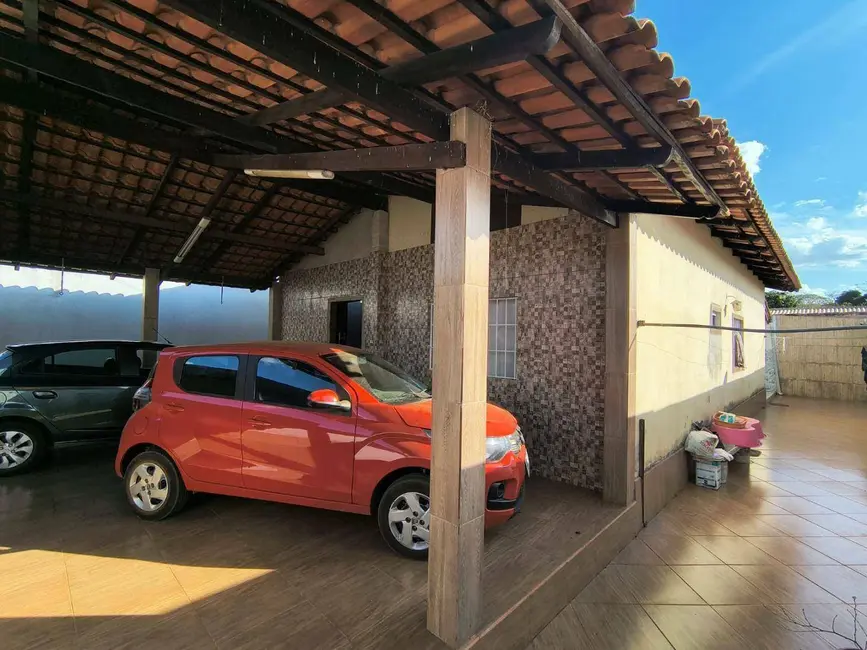 Casa com 3 quartos à venda, 234m2 em Vila Fabril, Anapolis - GO - imagem 3 Foto 3 de Casa com 3 quartos à venda, 234m2 em Vila Fabril, Anapolis - GO