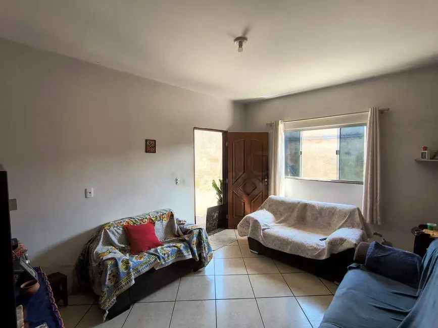 Foto 4 de Casa com 3 quartos à venda, 300m2 em Anapolis - GO