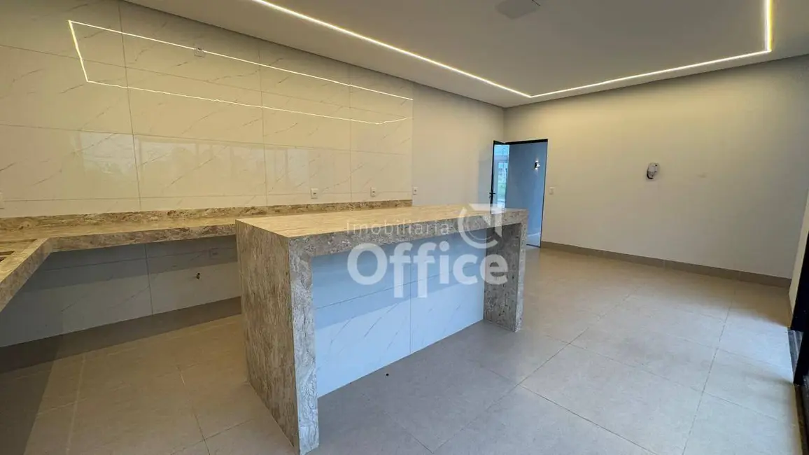 Foto 3 de Casa com 3 quartos à venda, 200m2 em Anapolis - GO