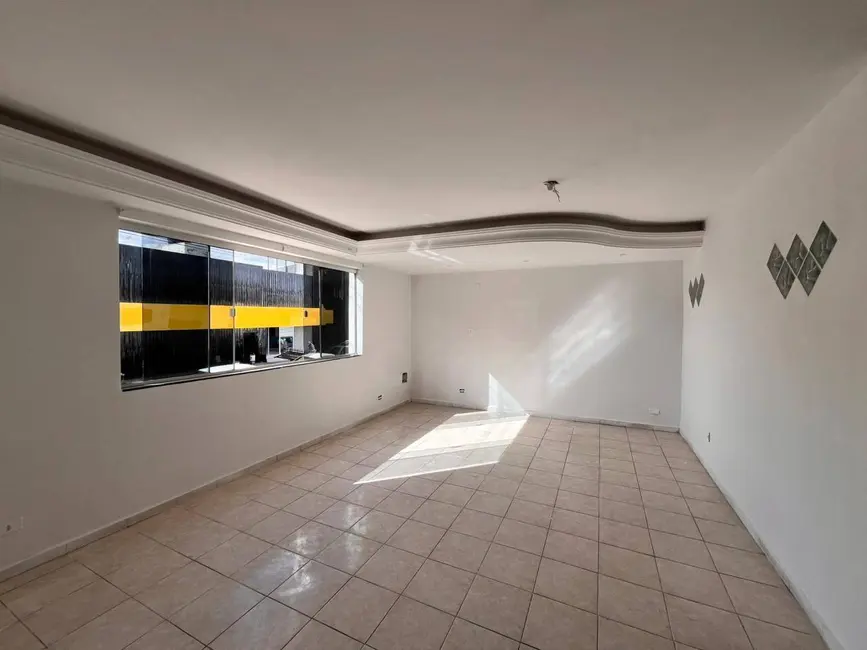 Casa com 3 quartos para alugar, 550m2 em Jundiaí, Anapolis - GO - imagem 2 Foto 2 de Casa com 3 quartos para alugar, 550m2 em Jundiaí, Anapolis - GO