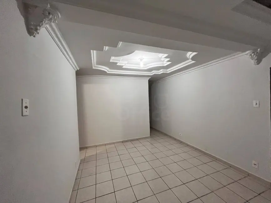 Casa com 3 quartos para alugar, 550m2 em Jundiaí, Anapolis - GO - imagem 8 Foto 8 de Casa com 3 quartos para alugar, 550m2 em Jundiaí, Anapolis - GO