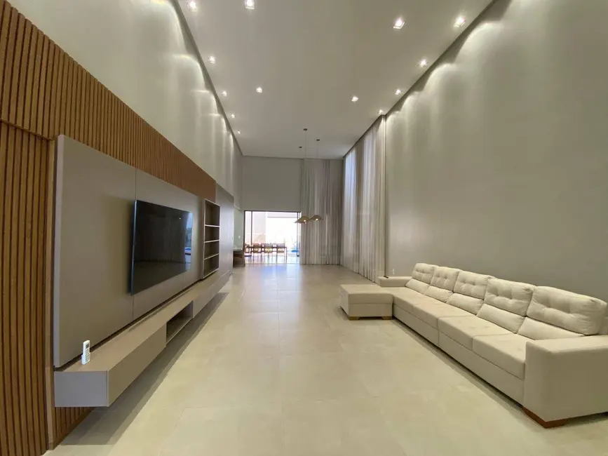 Foto 3 de Casa de Condomínio com 3 quartos à venda, 490m2 em Residencial Sun Flower, Anapolis - GO