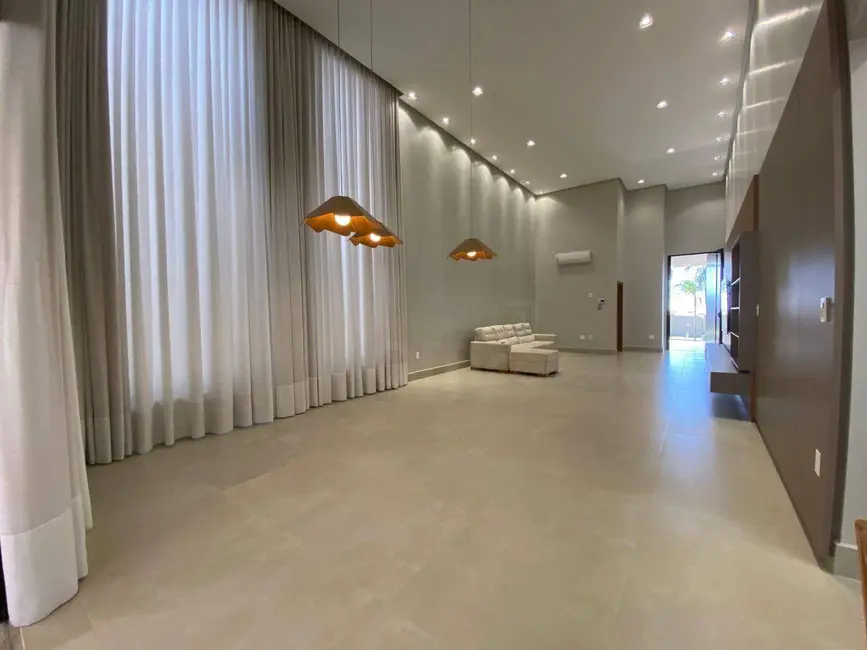 Foto 5 de Casa de Condomínio com 3 quartos à venda, 490m2 em Residencial Sun Flower, Anapolis - GO