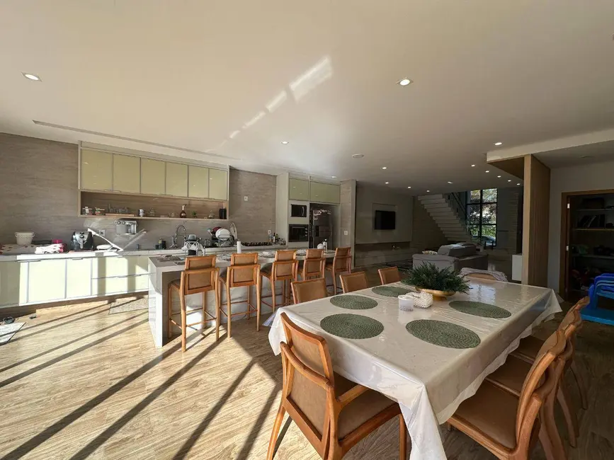 Sobrado com 3 quartos à venda, 367m2 em Condomínio Terras Alpha Anápolis, Anapolis - GO - imagem 5 Foto 5 de Sobrado com 3 quartos à venda, 367m2 em Condomínio Terras Alpha Anápolis, Anapolis - GO