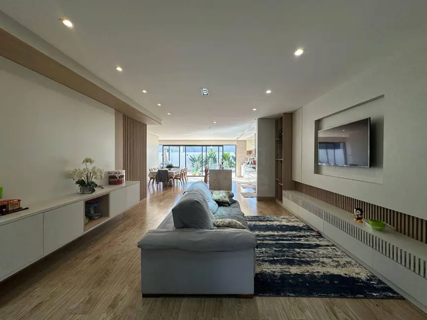 Sobrado com 3 quartos à venda, 367m2 em Condomínio Terras Alpha Anápolis, Anapolis - GO - imagem 2 Foto 2 de Sobrado com 3 quartos à venda, 367m2 em Condomínio Terras Alpha Anápolis, Anapolis - GO