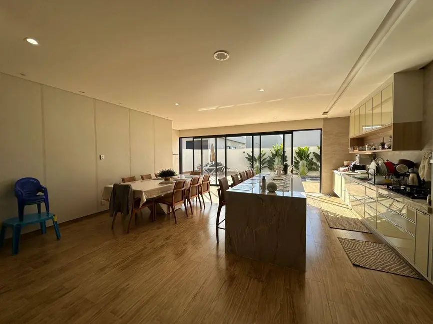 Sobrado com 3 quartos à venda, 367m2 em Condomínio Terras Alpha Anápolis, Anapolis - GO - imagem 3 Foto 3 de Sobrado com 3 quartos à venda, 367m2 em Condomínio Terras Alpha Anápolis, Anapolis - GO