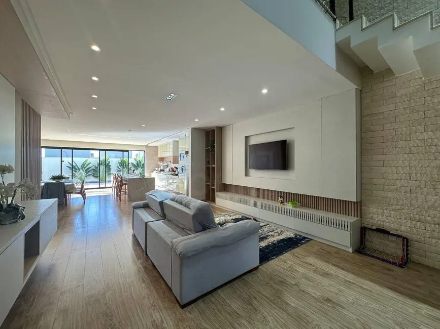 Sobrado com 3 quartos à venda, 367m2 em Condomínio Terras Alpha Anápolis, Anapolis - GO - imagem 8 Foto 8 de Sobrado com 3 quartos à venda, 367m2 em Condomínio Terras Alpha Anápolis, Anapolis - GO