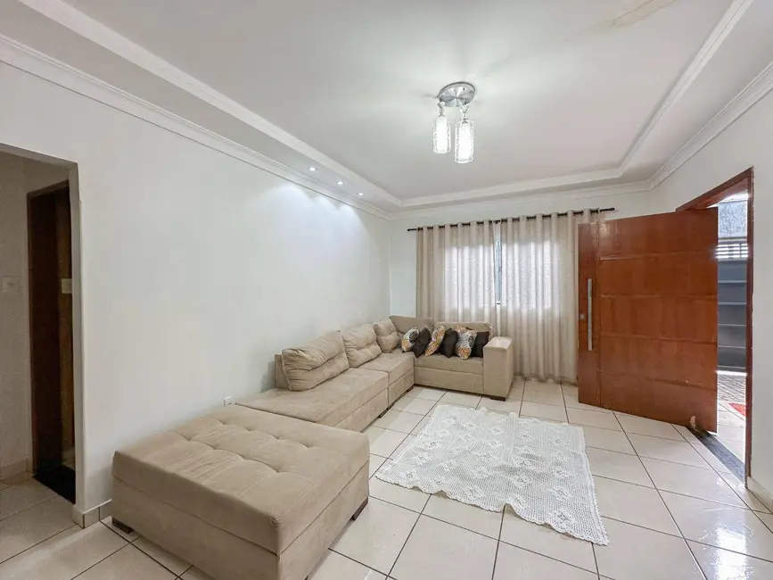 Casa com 3 quartos à venda, 300m2 em Parque São Jerônimo, Anapolis - GO - imagem 4 Foto 4 de Casa com 3 quartos à venda, 300m2 em Parque São Jerônimo, Anapolis - GO