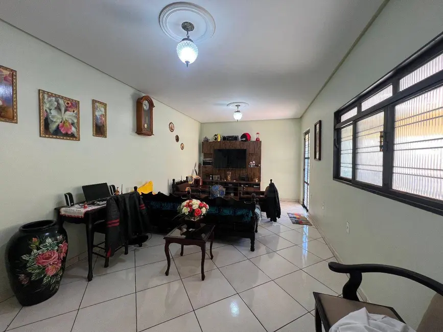 Foto 2 de Casa com 2 quartos à venda, 450m2 em Setor Central, Anapolis - GO
