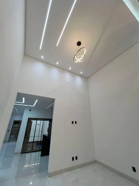 Casa com 3 quartos à venda, 200m2 em Loteamento Residencial Verona, Anapolis - GO - imagem 3 Foto 3 de Casa com 3 quartos à venda, 200m2 em Loteamento Residencial Verona, Anapolis - GO