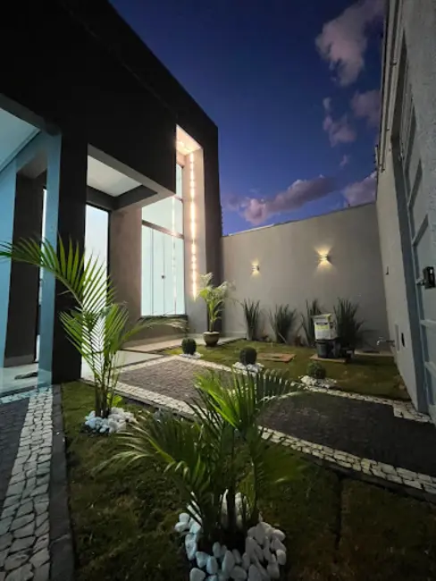 Foto 2 de Casa com 3 quartos à venda, 200m2 em Loteamento Residencial Verona, Anapolis - GO
