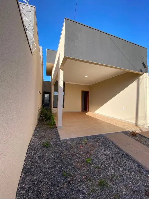 Casa com 3 quartos à venda, 150m2 em Sítios de Recreio Vale das Laranjeiras, Anapolis - GO - imagem 4 Foto 4 de Casa com 3 quartos à venda, 150m2 em Sítios de Recreio Vale das Laranjeiras, Anapolis - GO