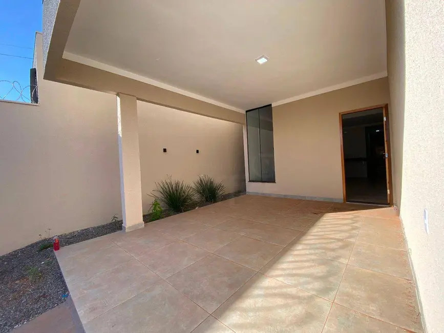 Casa com 3 quartos à venda, 150m2 em Sítios de Recreio Vale das Laranjeiras, Anapolis - GO - imagem 2 Foto 2 de Casa com 3 quartos à venda, 150m2 em Sítios de Recreio Vale das Laranjeiras, Anapolis - GO