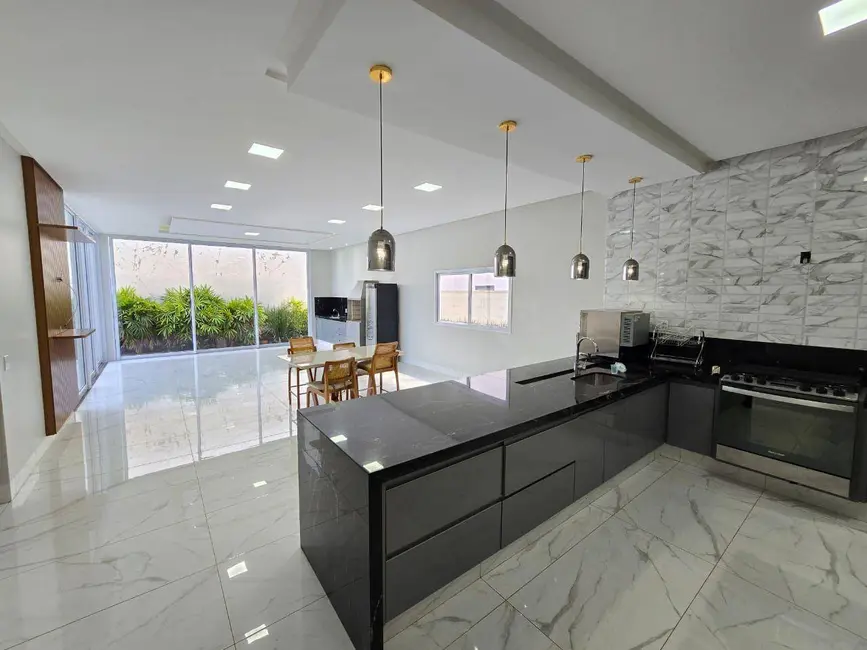 Foto 3 de Casa de Condomínio com 3 quartos à venda, 420m2 em Condomínio Residencial Grand Trianon, Anapolis - GO