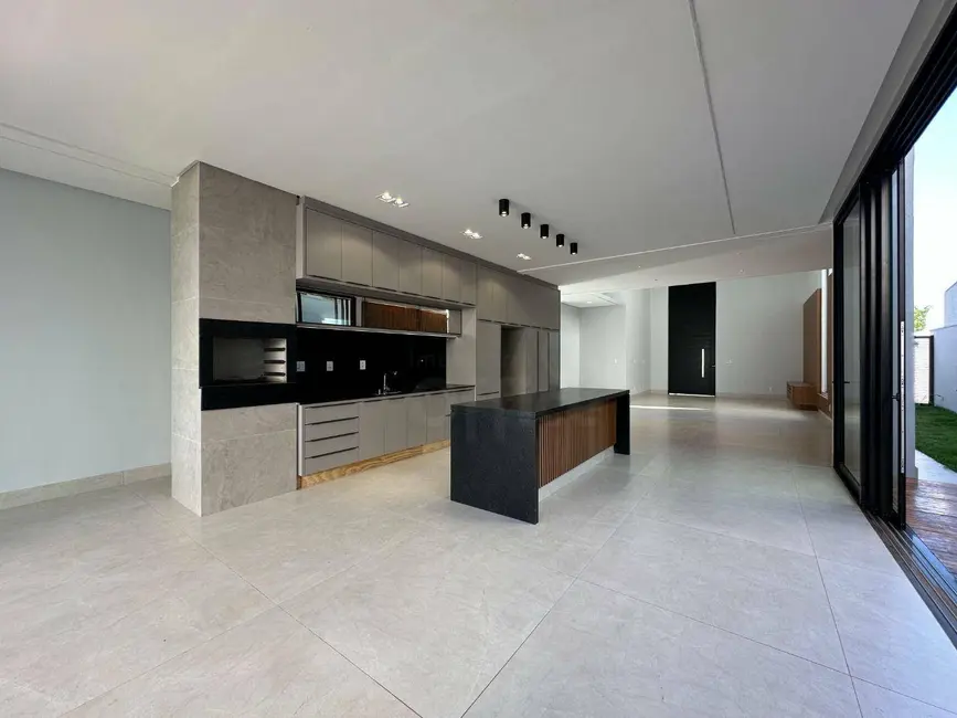 Foto 4 de Sobrado com 4 quartos à venda, 433m2 em Anapolis - GO