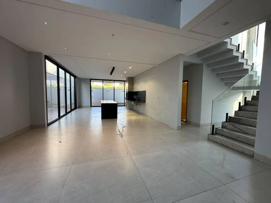 Foto 8 de Sobrado com 4 quartos à venda, 433m2 em Anapolis - GO