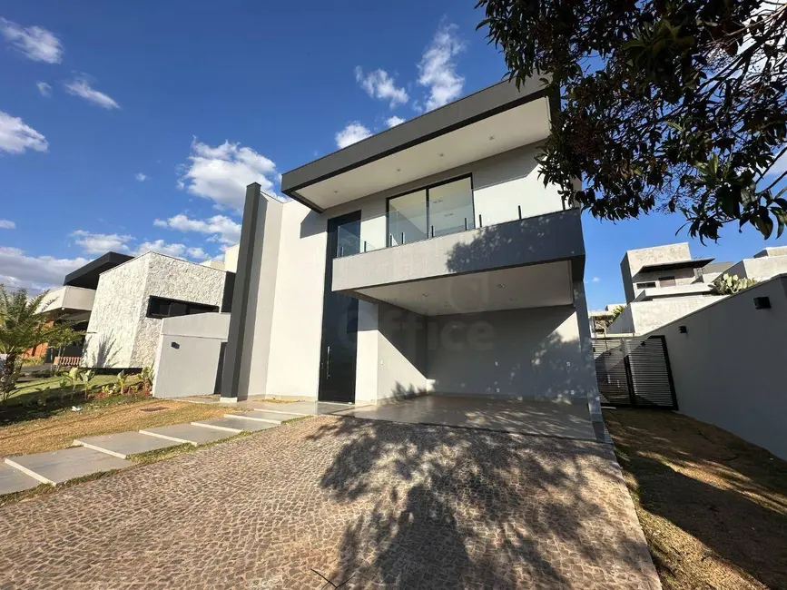 Foto 2 de Sobrado com 4 quartos à venda, 433m2 em Anapolis - GO