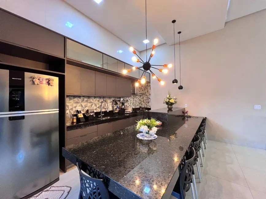 Foto 8 de Casa de Condomínio com 3 quartos à venda, 420m2 em Condomínio Residencial Grand Trianon, Anapolis - GO