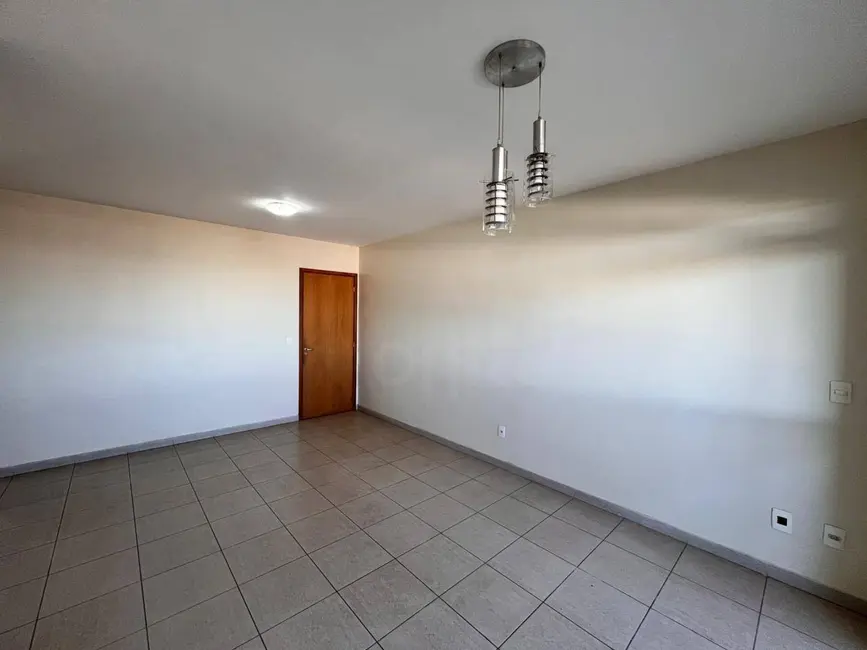 Apartamento com 3 quartos para alugar, 95m2 em Vila Santa Isabel, Anapolis - GO - imagem 5 Foto 5 de Apartamento com 3 quartos para alugar, 95m2 em Vila Santa Isabel, Anapolis - GO