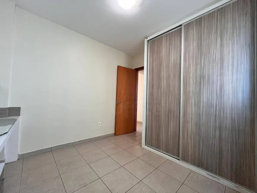 Apartamento com 3 quartos para alugar, 95m2 em Vila Santa Isabel, Anapolis - GO - imagem 8 Foto 8 de Apartamento com 3 quartos para alugar, 95m2 em Vila Santa Isabel, Anapolis - GO
