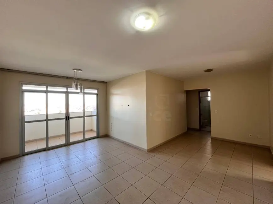 Apartamento com 3 quartos para alugar, 95m2 em Vila Santa Isabel, Anapolis - GO - imagem 3 Foto 3 de Apartamento com 3 quartos para alugar, 95m2 em Vila Santa Isabel, Anapolis - GO