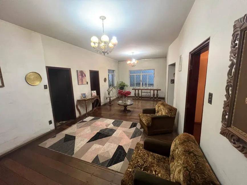 Sobrado com 6 quartos à venda, 600m2 em Anapolis - GO - imagem 7 Foto 7 de Sobrado com 6 quartos à venda, 600m2 em Anapolis - GO