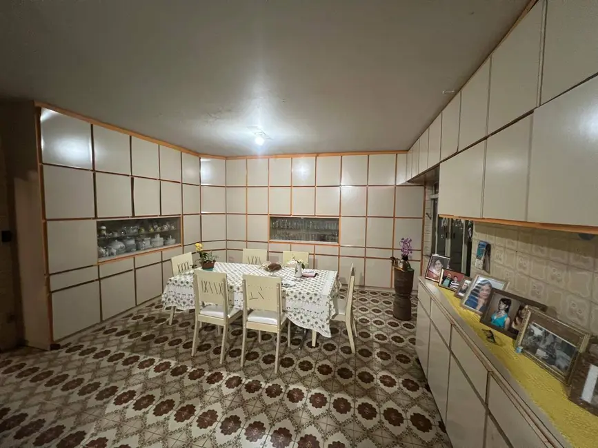Sobrado com 6 quartos à venda, 600m2 em Anapolis - GO - imagem 4 Foto 4 de Sobrado com 6 quartos à venda, 600m2 em Anapolis - GO