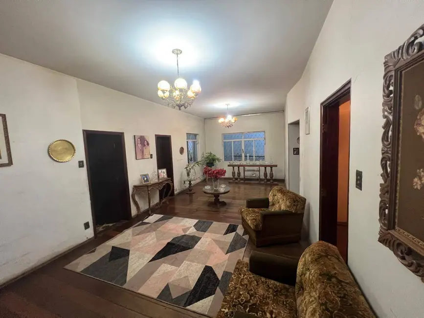 Sobrado com 6 quartos à venda, 600m2 em Anapolis - GO - imagem 6 Foto 6 de Sobrado com 6 quartos à venda, 600m2 em Anapolis - GO