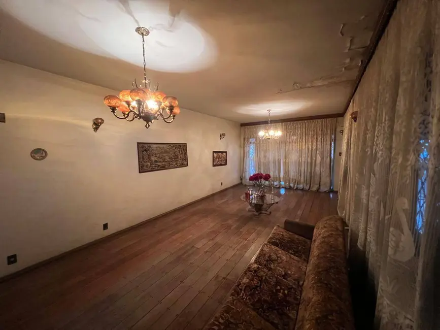 Sobrado com 6 quartos à venda, 600m2 em Anapolis - GO - imagem 9 Foto 9 de Sobrado com 6 quartos à venda, 600m2 em Anapolis - GO