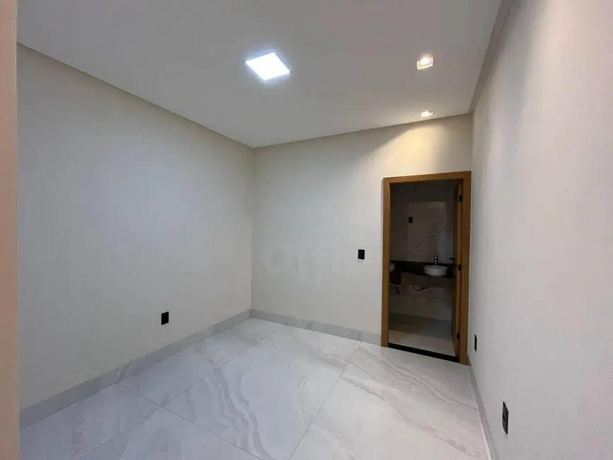 Foto 8 de Casa com 3 quartos à venda, 300m2 em Parque Brasília 2ª Etapa, Anapolis - GO