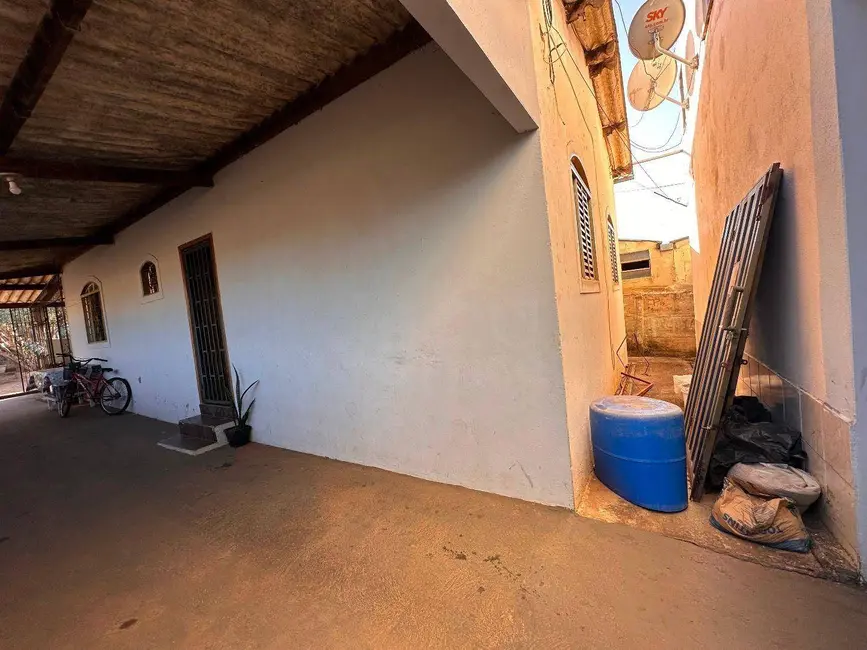 Sobrado com 5 quartos à venda, 340m2 em Nova Vila Jaiara, Anapolis - GO - imagem 3 Foto 3 de Sobrado com 5 quartos à venda, 340m2 em Nova Vila Jaiara, Anapolis - GO