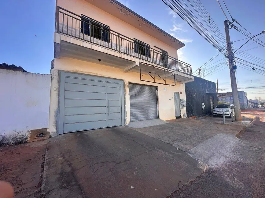 Sobrado com 5 quartos à venda, 340m2 em Nova Vila Jaiara, Anapolis - GO - imagem 1 Foto 1 de Sobrado com 5 quartos à venda, 340m2 em Nova Vila Jaiara, Anapolis - GO