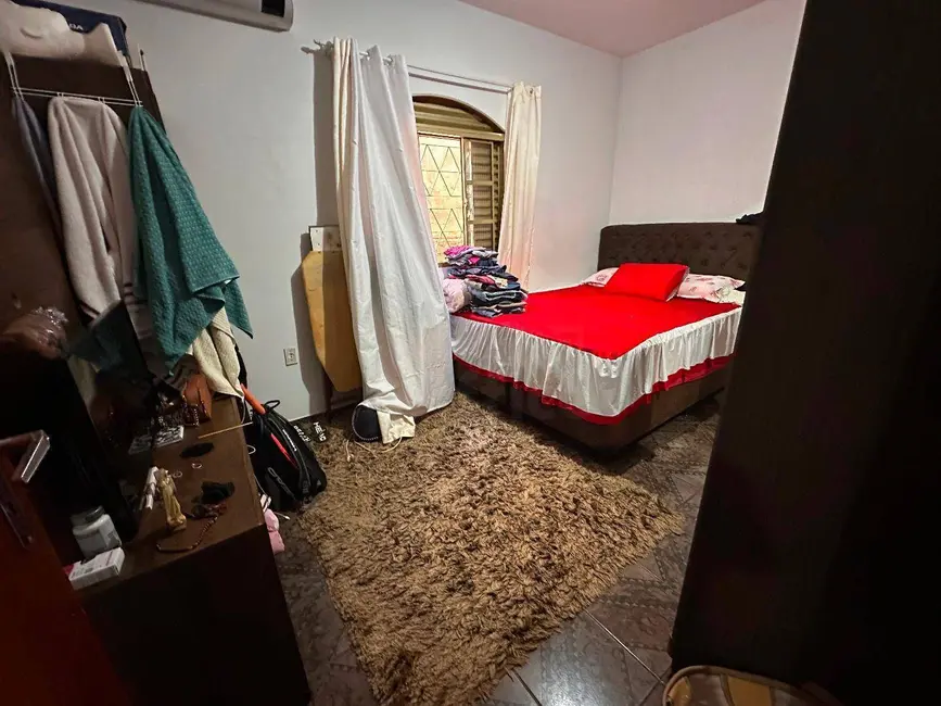 Sobrado com 5 quartos à venda, 340m2 em Nova Vila Jaiara, Anapolis - GO - imagem 8 Foto 8 de Sobrado com 5 quartos à venda, 340m2 em Nova Vila Jaiara, Anapolis - GO