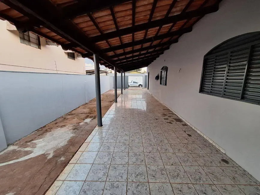 Casa com 3 quartos à venda, 525m2 em Cidade Universitária, Anapolis - GO - imagem 1 Foto 1 de Casa com 3 quartos à venda, 525m2 em Cidade Universitária, Anapolis - GO