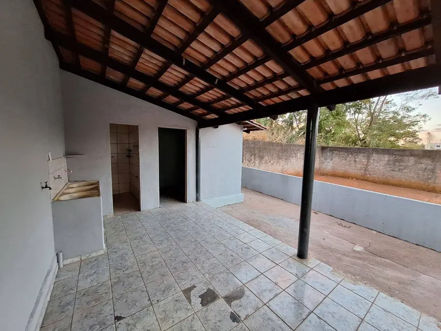 Casa com 3 quartos à venda, 525m2 em Cidade Universitária, Anapolis - GO - imagem 2 Foto 2 de Casa com 3 quartos à venda, 525m2 em Cidade Universitária, Anapolis - GO